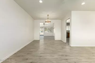 11014 W Cheryl Drive, Sun City, AZ 85351 - Photo 8