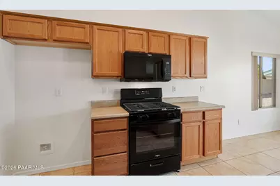 6956 E Sandhurst Drive, Prescott Valley, AZ 86314 - Photo 10