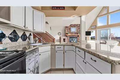 11347 E Manzanita Trail, Dewey-Humboldt, AZ 86327 - Photo 24