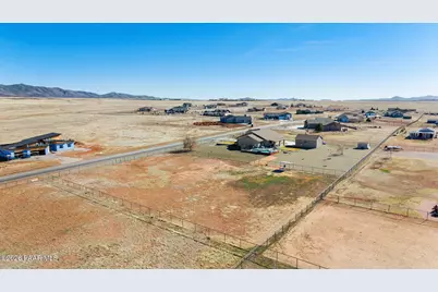 8350 N Covered Wagon Trail, Prescott Valley, AZ 86315 - Photo 34