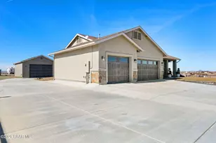 8350 N Covered Wagon Trail, Prescott Valley, AZ 86315 - Photo 32