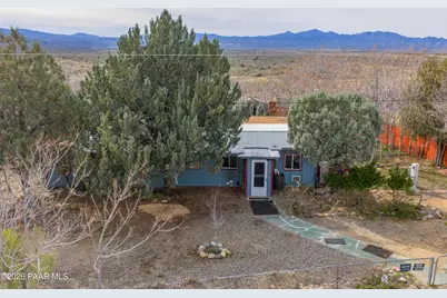 9040 S Magby Drive, Wilhoit, AZ 86332 - Photo 1