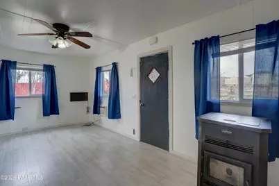 9040 S Magby Drive, Wilhoit, AZ 86332 - Photo 6