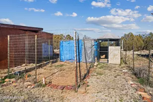 38236 W Howling Coyote Rd, Seligman, AZ 86337 - Photo 36