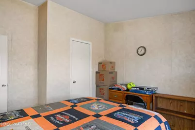 38236 W Howling Coyote Road, Seligman, AZ 86337 - Photo 28