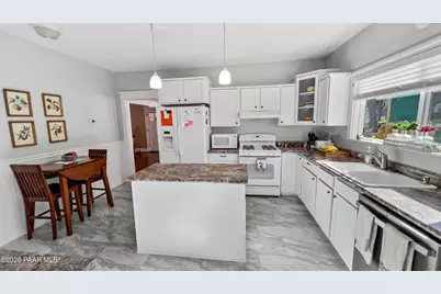230 N Mount Vernon Avenue, Prescott, AZ 86301 - Photo 10