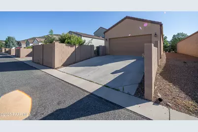 1097 N Hobble Strap Lane, Prescott Valley, AZ 86314 - Photo 16
