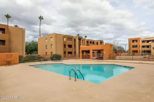 1810 E Blacklidge Dr, Tucson, AZ 85719 - Photo 18