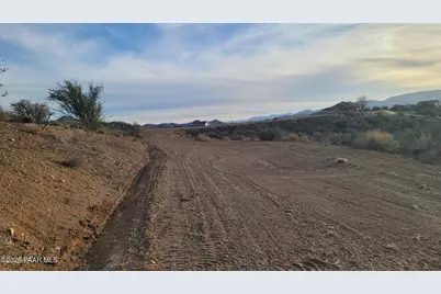 14393 E White Drive, Dewey-Humboldt, AZ 86327 - Photo 10