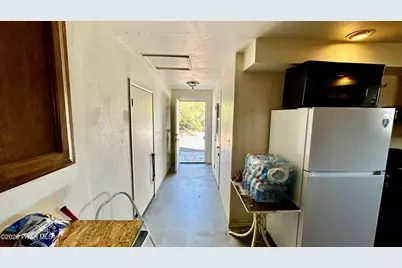 32240 S Lisa Drive, Black Canyon City, AZ 85324 - Photo 20