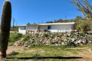 32240 S Lisa Dr, Black Canyon City, AZ 85324 - Photo 2