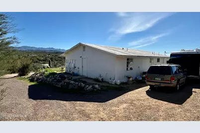 32240 S Lisa Drive, Black Canyon City, AZ 85324 - Photo 30