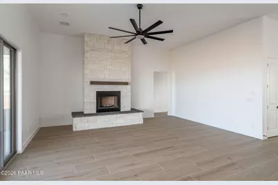 11938 N Hickory Drive, Prescott Valley, AZ 86315 - Photo 12