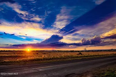 10410 E Woven Gold Way, Prescott Valley, AZ 86315 - Photo 4