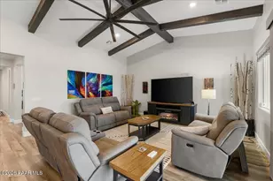 8582 N Suzanna Dr, Prescott Valley, AZ 86315 - Photo 12