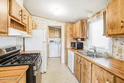 3821 N Robin Drive, Prescott Valley, AZ 86314 - Photo 8