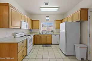 8501 E Leigh Dr, Prescott Valley, AZ 86314 - Photo 10