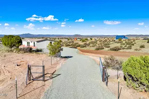 599 N Blue Sage Trail, Chino Valley, AZ 86323 - Photo 2