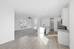 1477 E Whirlpool Dr, Paulden, AZ 86334 - Photo 4