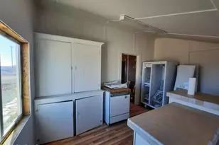 22510 W Railroad Ave, Seligman, AZ 86337 - Photo 10