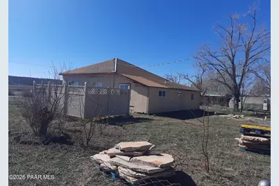 22510 W Railroad Avenue, Seligman, AZ 86337 - Photo 4