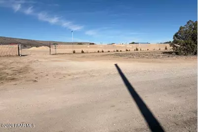 25510 E Hillcrest Drive, Seligman, AZ 86337 - Photo 2