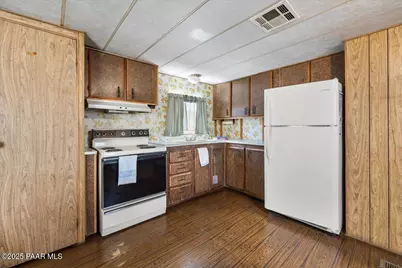 2900 S Holiday Drive, Dewey-Humboldt, AZ 86327 - Photo 6
