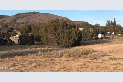 32134 W Forest Lane, Seligman, AZ 86337 - Photo 12