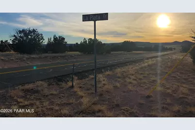 32174 W Forest Lane, Seligman, AZ 86337 - Photo 2