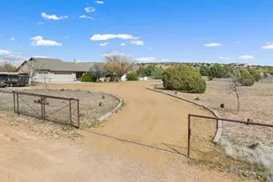 1680 E Verde Ranch Rd, Paulden, AZ 86334 - Photo 1