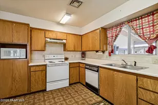 16578 W Unknown Mexican Ave, Peeples Valley, AZ 86332 - Photo 14