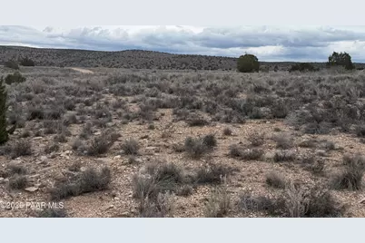 25672 N Lopez Drive, Paulden, AZ 86334 - Photo 1