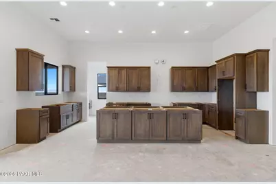 5090 E Frost Lane, Prescott Valley, AZ 86314 - Photo 10