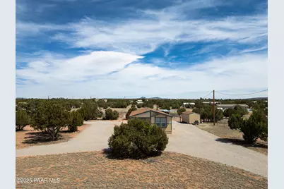 53845 N Cedar Drive, Seligman, AZ 86337 - Photo 2