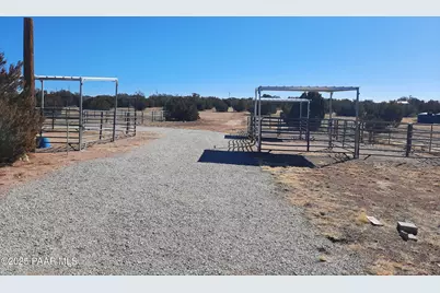 53845 N Cedar Drive, Seligman, AZ 86337 - Photo 32