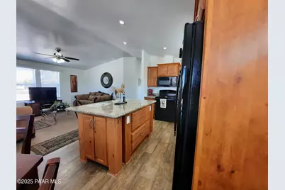53845 N Cedar Drive, Seligman, AZ 86337 - Photo 12