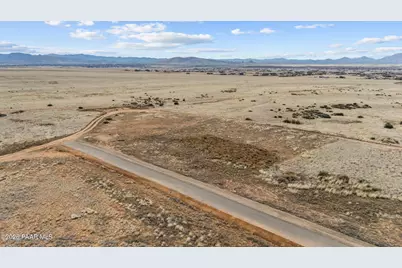 9084 N Harvest Sun Lane, Prescott Valley, AZ 86315 - Photo 6