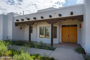 35575 W Pale Moon Rd, Seligman, AZ 86337 - Photo 1