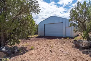 35575 W Pale Moon Rd, Seligman, AZ 86337 - Photo 22