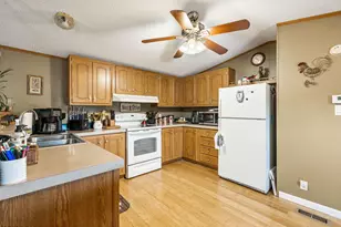 18420 S Frontier Rd, Peeples Valley, AZ 86332 - Photo 4