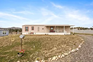 18420 S Frontier Rd, Peeples Valley, AZ 86332 - Photo 1