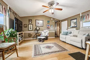 18420 S Frontier Rd, Peeples Valley, AZ 86332 - Photo 10