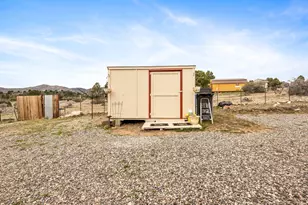 18420 S Frontier Rd, Peeples Valley, AZ 86332 - Photo 6