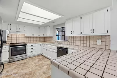 3718 N Navajo Drive, Prescott Valley, AZ 86314 - Photo 8