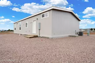 127 W Laxton Castle Way, Paulden, AZ 86334 - Photo 14