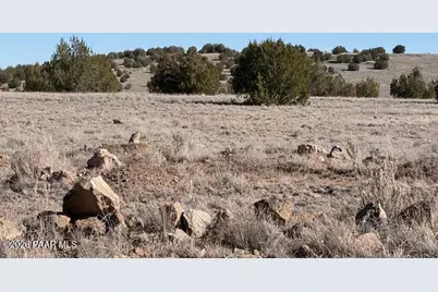 522 N Deer Camp Trail, Seligman, AZ 86337 - Photo 12