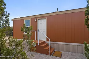 25815 W Fort Rock Rd, Seligman, AZ 86337 - Photo 2