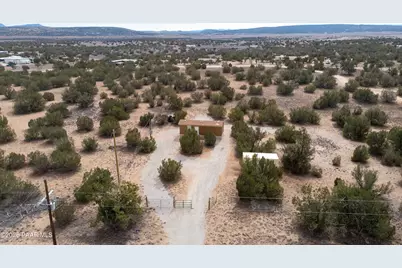 25815 W Fort Rock Road, Seligman, AZ 86337 - Photo 30