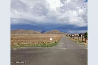 9786 E Lonesome Valley Road, Prescott Valley, AZ 86315 - Photo 12