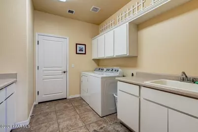 7659 N Outlook Lane, Prescott Valley, AZ 86315 - Photo 14